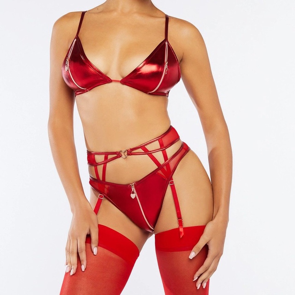 ISO IN search of Fenty x Savage Locket Down set
